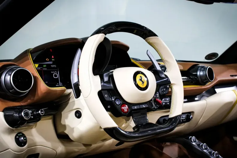 Ferrari 812 din 2023 cu 1.900 km - oferta FER125934 - foto 7