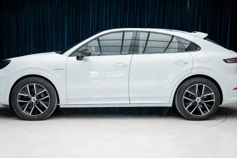 Porsche Cayenne din 2024 cu 5 km - oferta POR125935 - foto 4