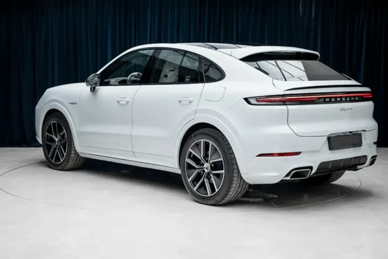 Porsche Cayenne din 2024 cu 5 km - oferta POR125935 - foto 6