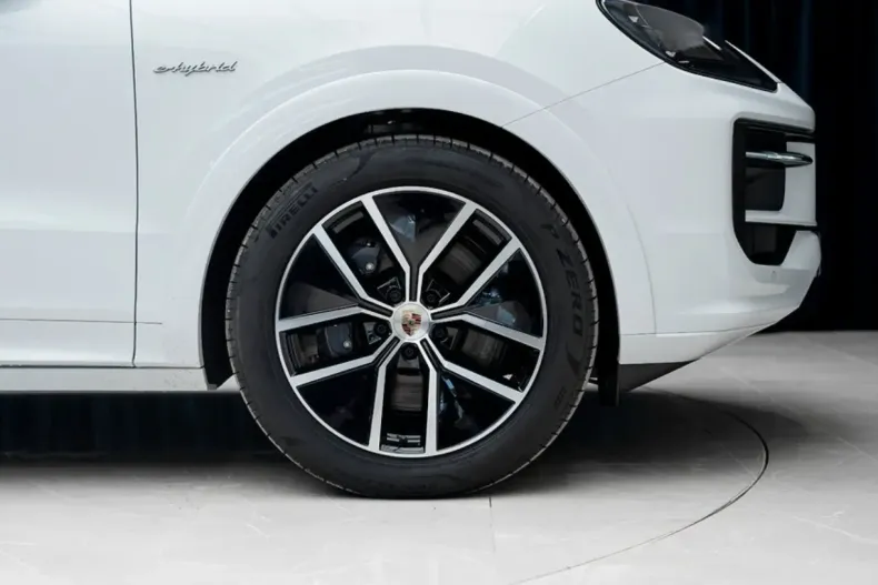 Porsche Cayenne din 2024 cu 5 km - oferta POR125935 - foto 9