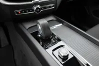 Volvo XC60 din 2021 cu 41.179 km - oferta VOL125937 - foto 17