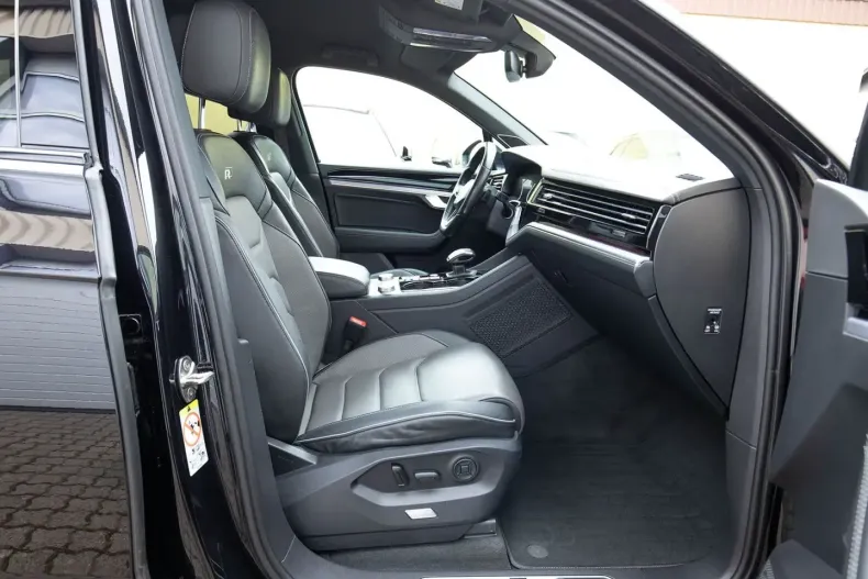 Volkswagen Touareg din 2021 cu 56.000 km - oferta VOL125938 - foto 16