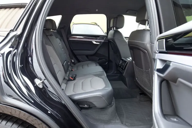 Volkswagen Touareg din 2021 cu 56.000 km - oferta VOL125938 - foto 17