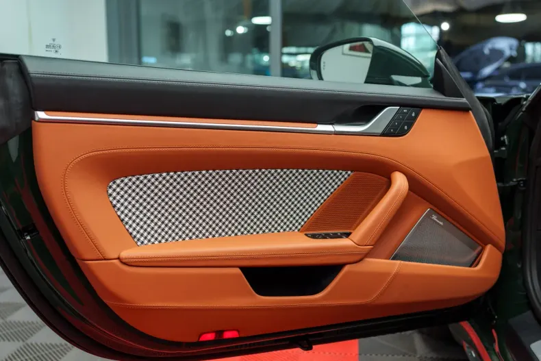 Porsche 992 din 2024 cu 23 km - oferta POR125939 - foto 13