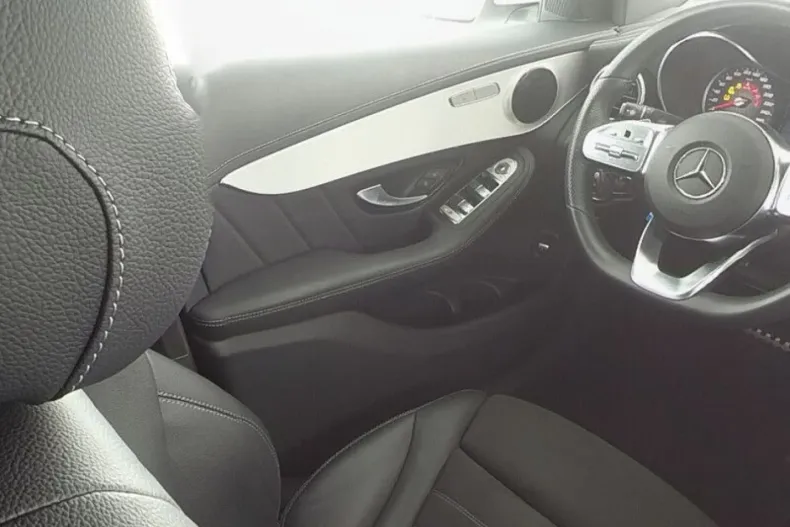 Mercedes-Benz GLC 200 din 2022 cu 16.733 km - oferta MER125944 - foto 9