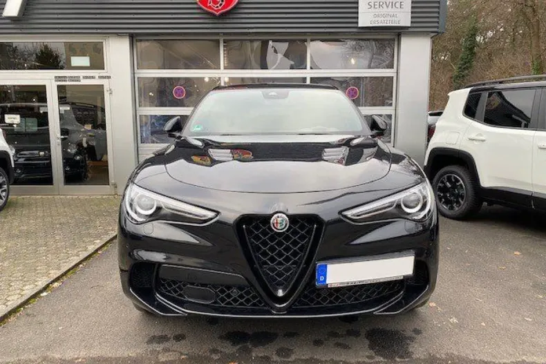 Alfa Romeo Stelvio din 2022 cu 24.990 km - oferta ALF125945 - foto 2