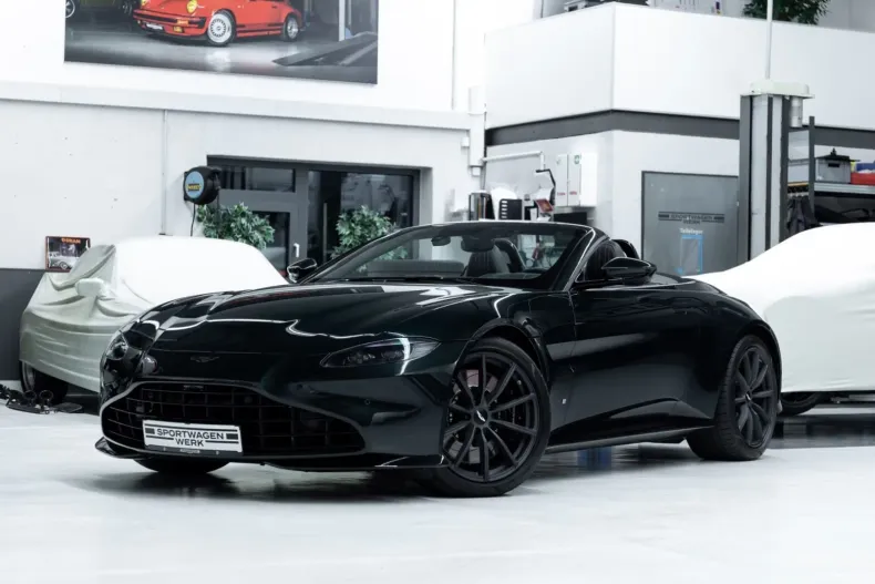 Aston Martin V8 Vantage din 2021 cu 9.736 km - oferta AST125949 - foto 1