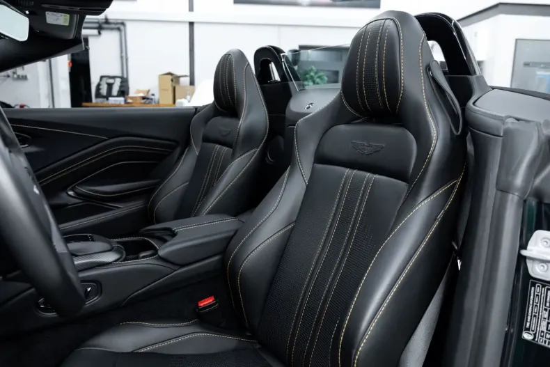 Aston Martin V8 Vantage din 2021 cu 9.736 km - oferta AST125949 - foto 16