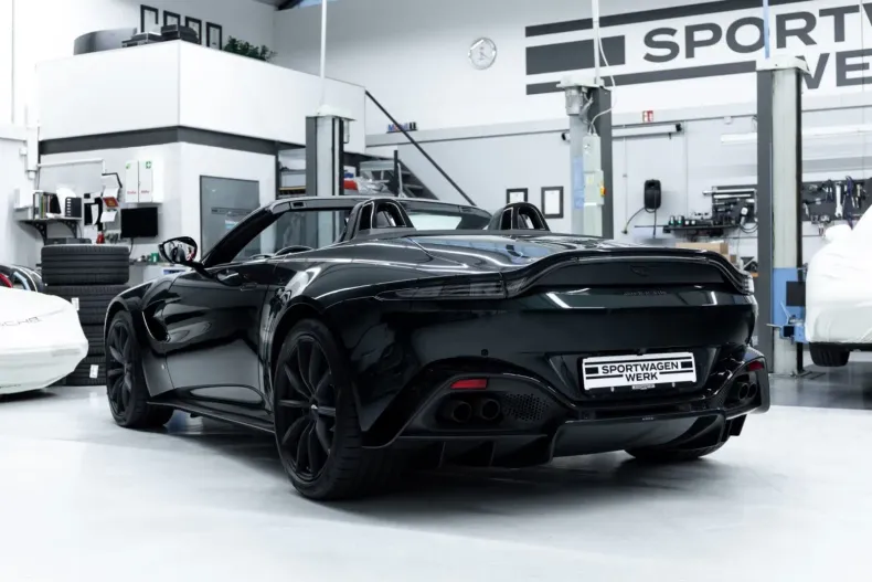 Aston Martin V8 Vantage din 2021 cu 9.736 km - oferta AST125949 - foto 23