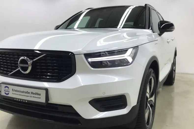 Volvo XC40 din 2022 cu 14.500 km - oferta VOL125952 - foto 9