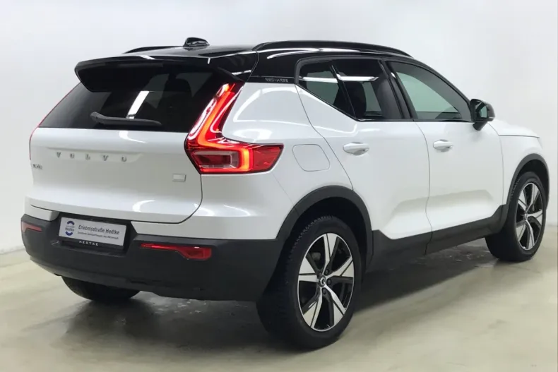 Volvo XC40 din 2022 cu 14.500 km - oferta VOL125952 - foto 14