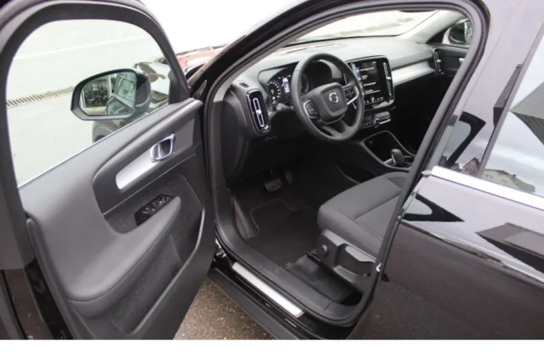 Volvo XC40 din 2021 cu 43.000 km - oferta VOL125953 - foto 6