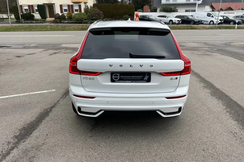 Volvo XC60 din 2023 cu 20.000 km - oferta VOL125954 - foto 4