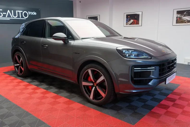 Porsche Cayenne din 2024 cu 22 km - oferta POR125956 - foto 1