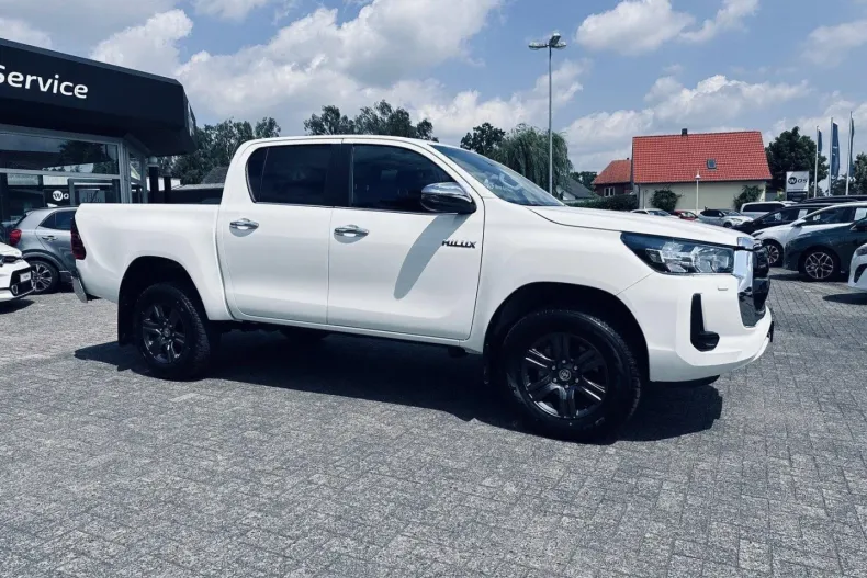Toyota Hilux din 2023 cu 3.500 km - oferta TOY125960 - foto 2