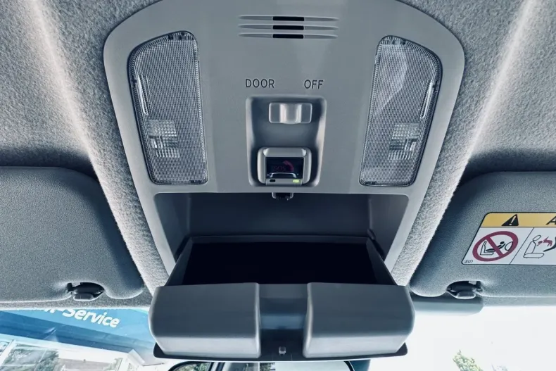 Toyota Hilux din 2023 cu 3.500 km - oferta TOY125960 - foto 14