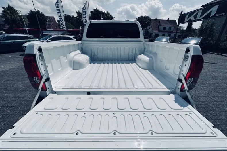 Toyota Hilux din 2023 cu 3.500 km - oferta TOY125960 - foto 16