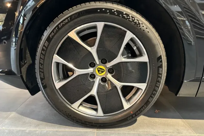 Lotus Eletre din 2023 cu 50 km - oferta LOT125965 - foto 5