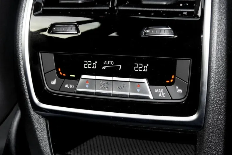 BMW X7 din 2023 cu 10 km - oferta BMW125972 - foto 12