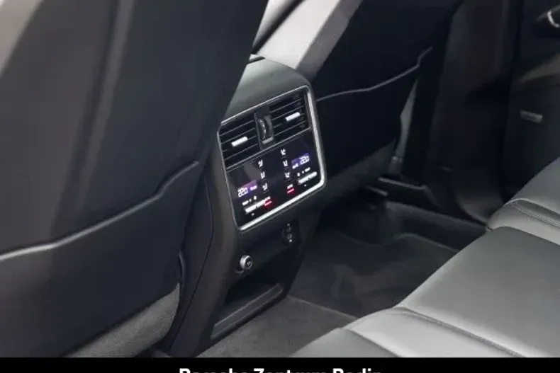 Porsche Cayenne din 2022 cu 11.147 km - oferta POR125977 - foto 23