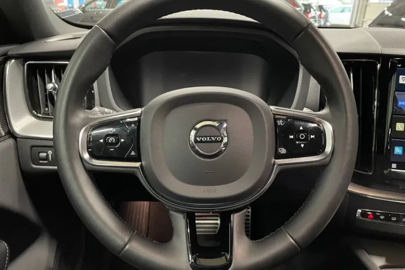 Volvo XC60 din 2021 cu 17.276 km - oferta VOL125978 - foto 15