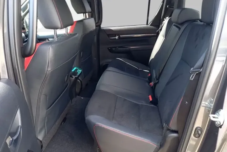 Toyota Hilux din 2023 cu 20 km - oferta TOY125982 - foto 9