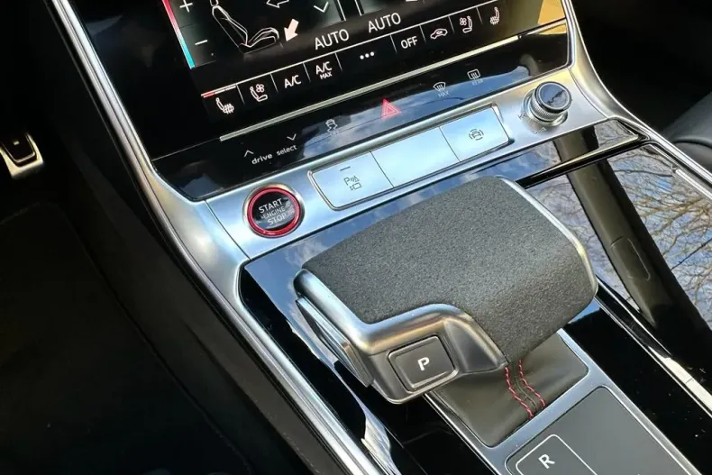 Audi RS7 din 2023 cu 15.000 km - oferta AUD125983 - foto 24