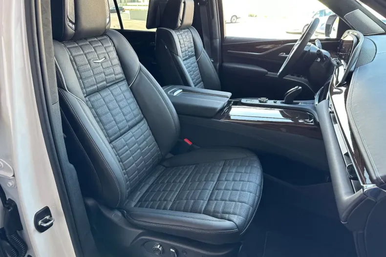 Cadillac Escalade din 2023 cu 50 km - oferta CAD125984 - foto 12