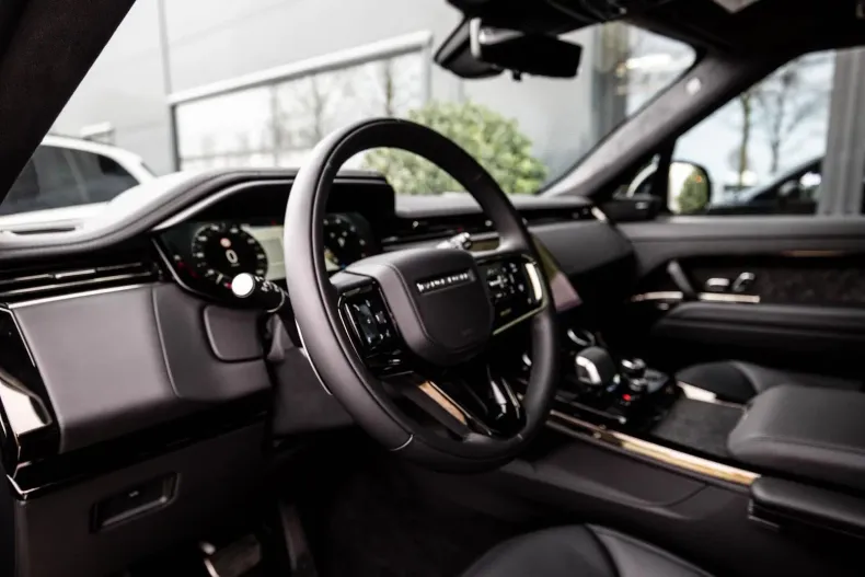 Land Rover Range Rover Sport din 2023 cu 5.997 km - oferta LAN125987 - foto 14