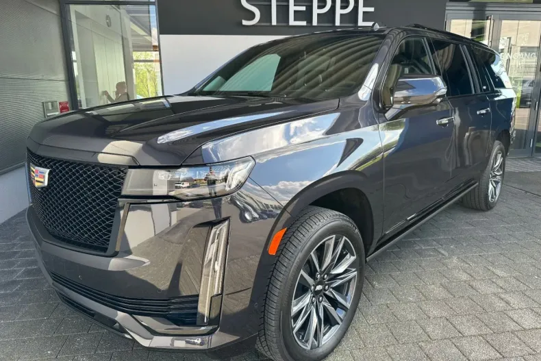 Cadillac Escalade din 2023 cu 50 km - oferta CAD125988 - foto 1