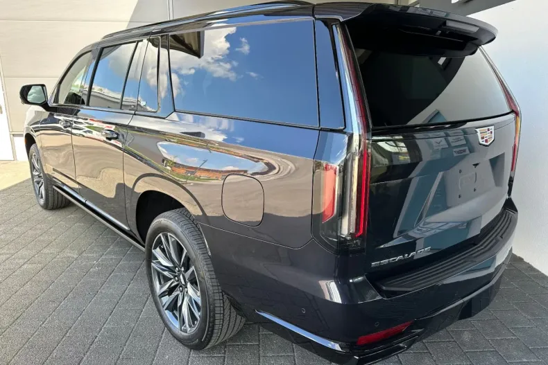 Cadillac Escalade din 2023 cu 50 km - oferta CAD125988 - foto 2
