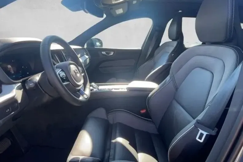 Volvo XC60 din 2023 cu 3.235 km - oferta VOL125993 - foto 7