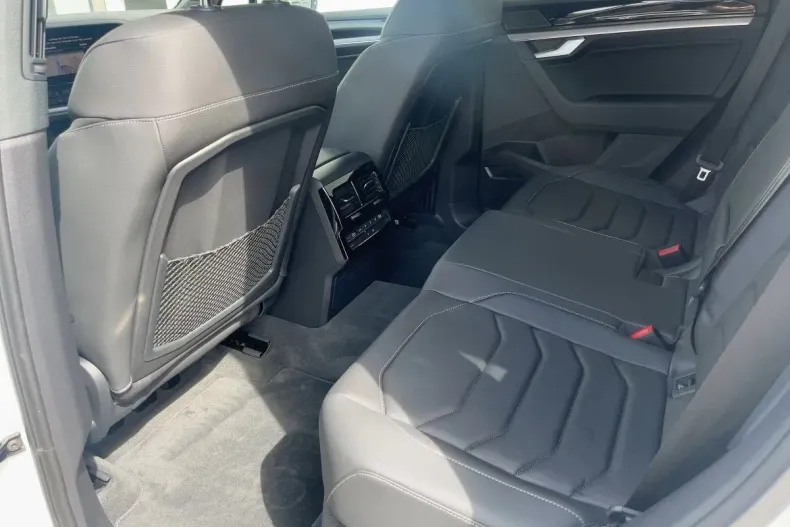 Volkswagen Touareg din 2020 cu 30.465 km - oferta VOL125994 - foto 9