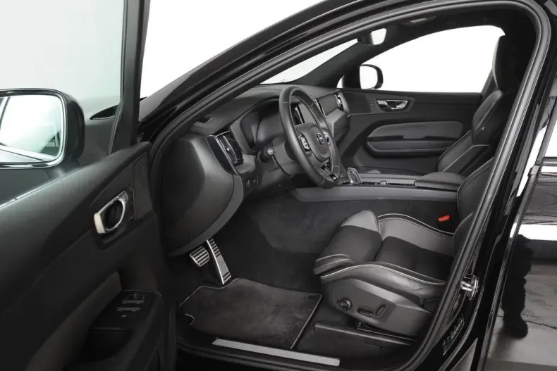 Volvo XC60 din 2021 cu 61.500 km - oferta VOL126000 - foto 8