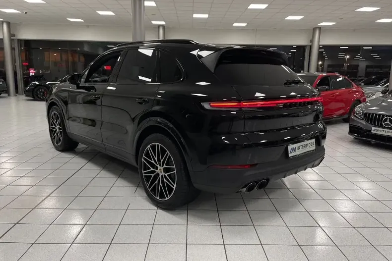 Porsche Cayenne din 2023 cu 62 km - oferta POR126003 - foto 4