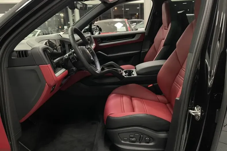 Porsche Cayenne din 2023 cu 62 km - oferta POR126003 - foto 10