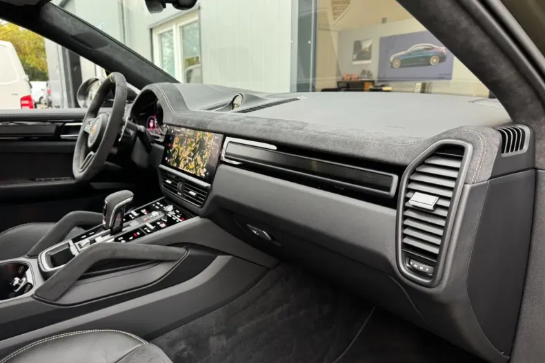 Porsche Cayenne din 2023 cu 44.900 km - oferta POR126007 - foto 11