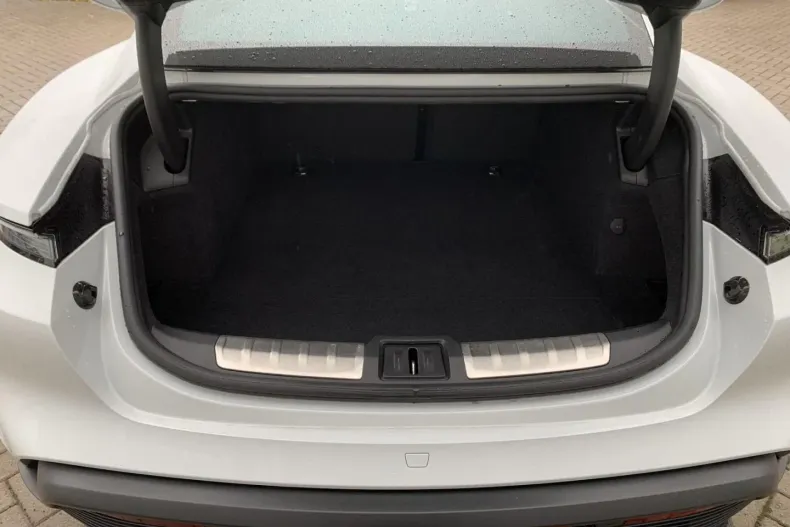 Porsche Taycan din 2022 cu 38.960 km - oferta POR126008 - foto 6