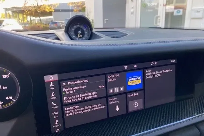 Porsche 992 din 2021 cu 9.500 km - oferta POR126015 - foto 19