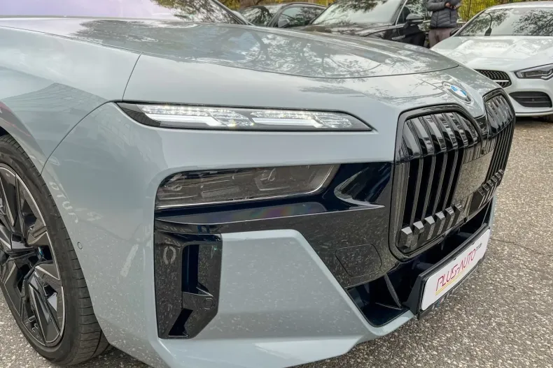 BMW 740 din 2023 cu 10.000 km - oferta BMW126017 - foto 2