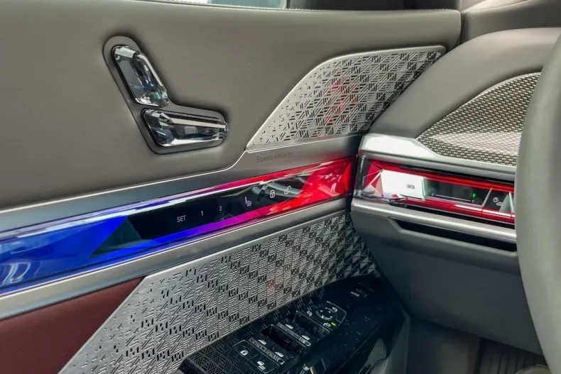 BMW 740 din 2023 cu 10.000 km - oferta BMW126017 - foto 17