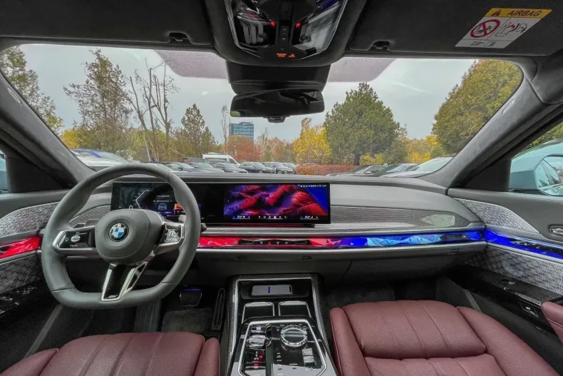 BMW 740 din 2023 cu 10.000 km - oferta BMW126017 - foto 22