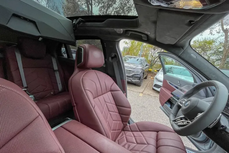 BMW 740 din 2023 cu 10.000 km - oferta BMW126017 - foto 35