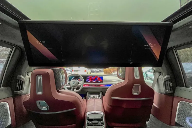 BMW 740 din 2023 cu 10.000 km - oferta BMW126017 - foto 44