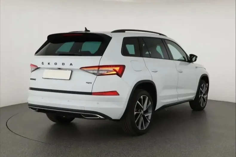Skoda Kodiaq din 2022 cu 21.750 km - oferta SKO126018 - foto 7