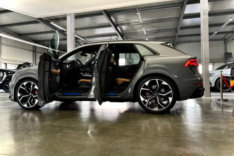 Audi RSQ8 din 2023 cu 20 km - oferta AUD126019 - foto 8