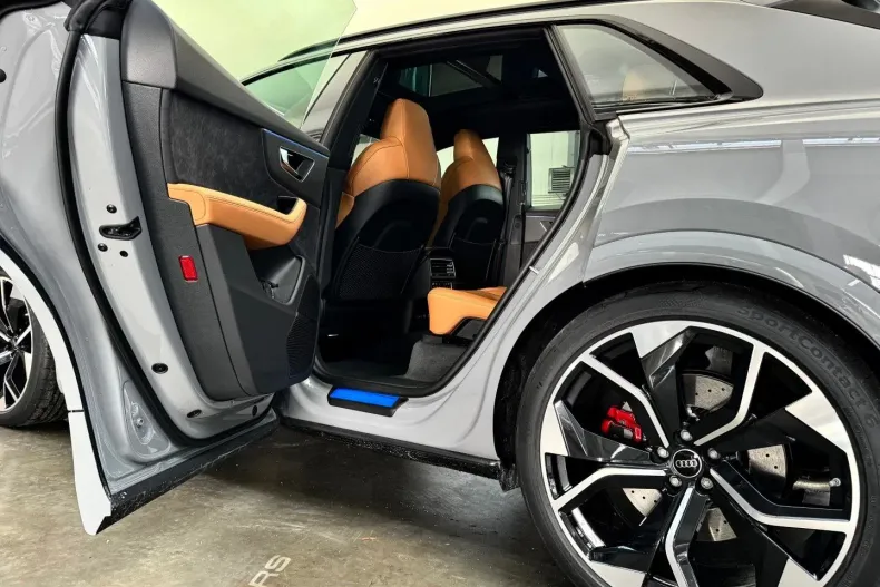 Audi RSQ8 din 2023 cu 20 km - oferta AUD126019 - foto 15