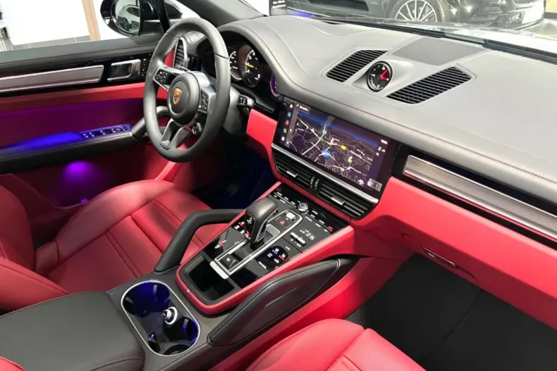 Porsche Cayenne din 2023 cu 10 km - oferta POR126022 - foto 1