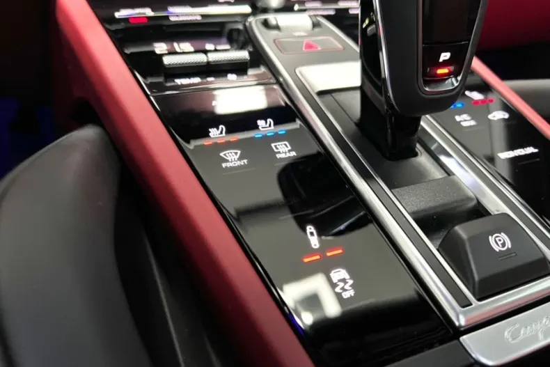 Porsche Cayenne din 2023 cu 10 km - oferta POR126022 - foto 2