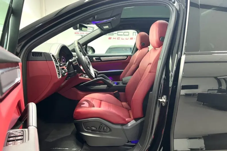 Porsche Cayenne din 2023 cu 10 km - oferta POR126022 - foto 10